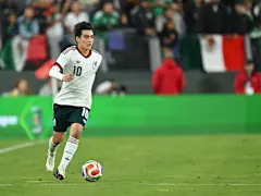 What Andoni Iraola told Mexican TV about Liverpool’s ‘interest’ in Tijuana star Gilberto Mora