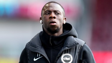 Transfer news LIVE: Minteh to Liverpool twist, Man Utd push for striker, Chelsea medical