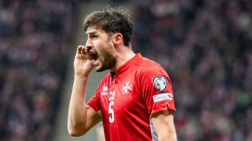 'I got his shirt' - Carragher on Malta & Lewandowski