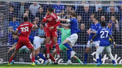 Virgil van Dijk earns late Liverpool win in first derby at Everton’s new home