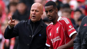 Arne Slot told Hugo Ekitike issue as Liverpool ‘question’ needs answers